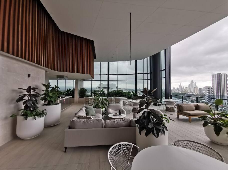 Casino Residences 1 & 2 Bedroom Apartments Gold Coast Exterior foto